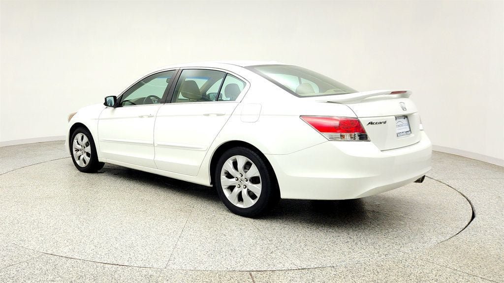 Used 2010 Honda Accord EX-L image 7