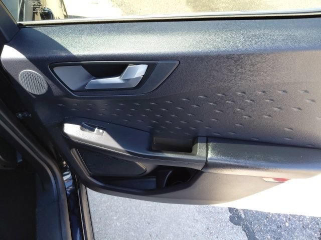 Used 2020 Ford Escape Titanium AWD/4WD image 33