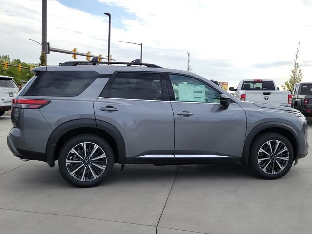 Used 2026 Nissan Pathfinder Platinum AWD/4WD image 6