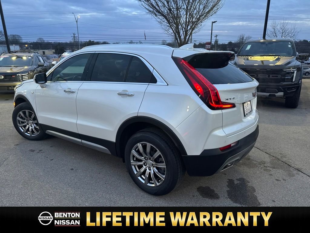 Used 2022 Cadillac XT4 Premium Luxury w/ Enhanced Visibility Package image 7