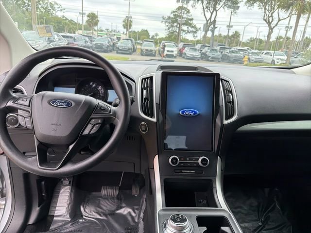 Used 2023 Ford Edge SE w/ Black Appearance Package AWD/4WD image 9