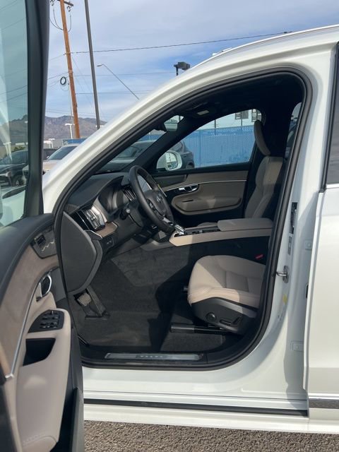 New 2026 Volvo XC90 T8 Plus w/ Protection Package Premier image 23