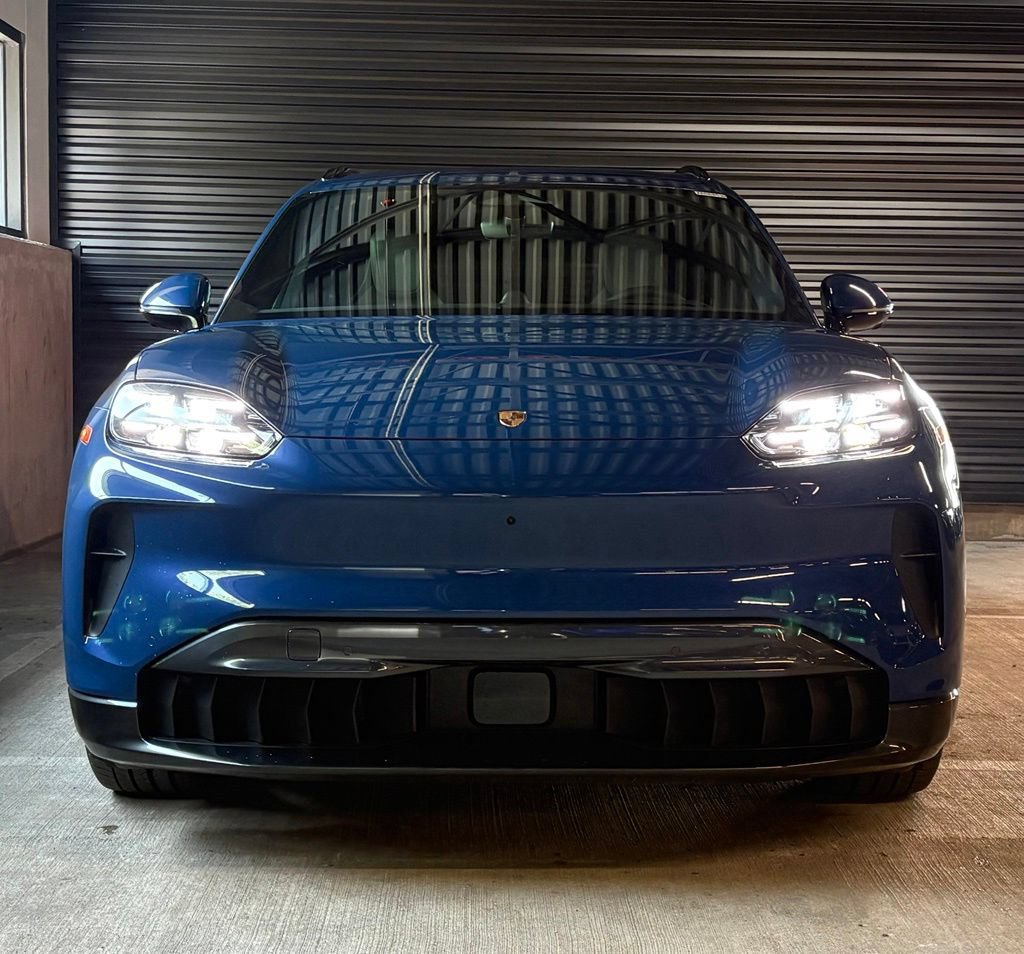 New 2026 Porsche Cayenne Electric AWD/4WD image 6