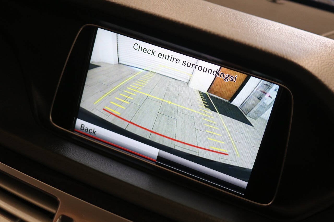 Used 2015 Mercedes-Benz E 350 Sedan image 25