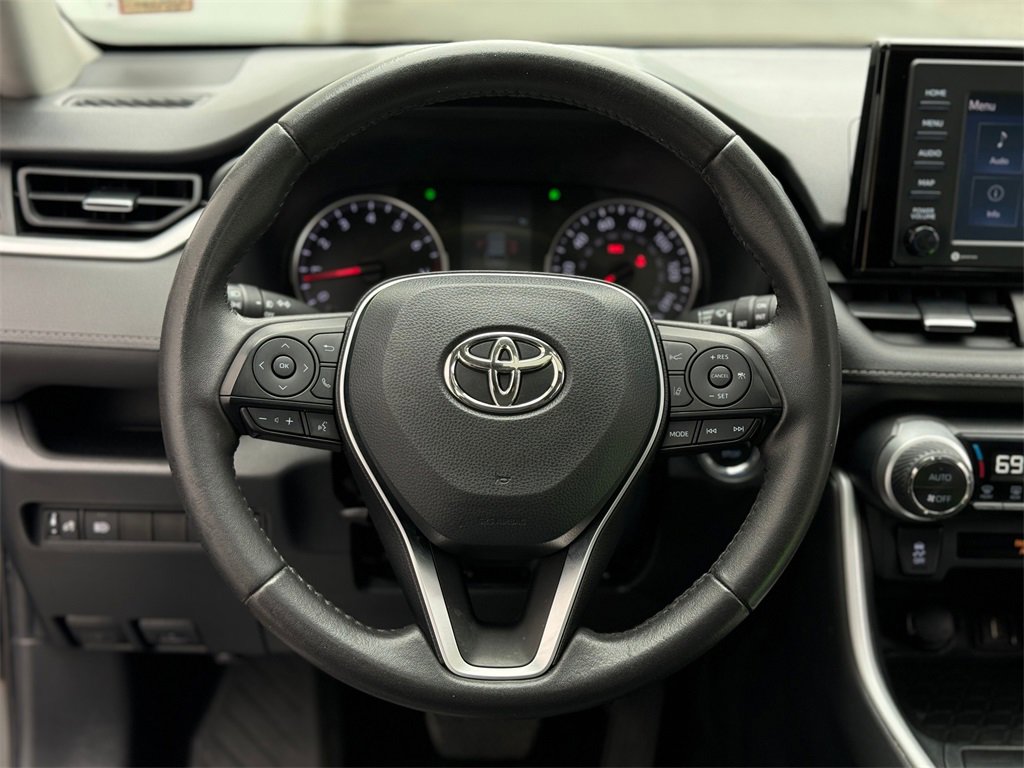 Certified 2022 Toyota RAV4 XLE Premium image 14