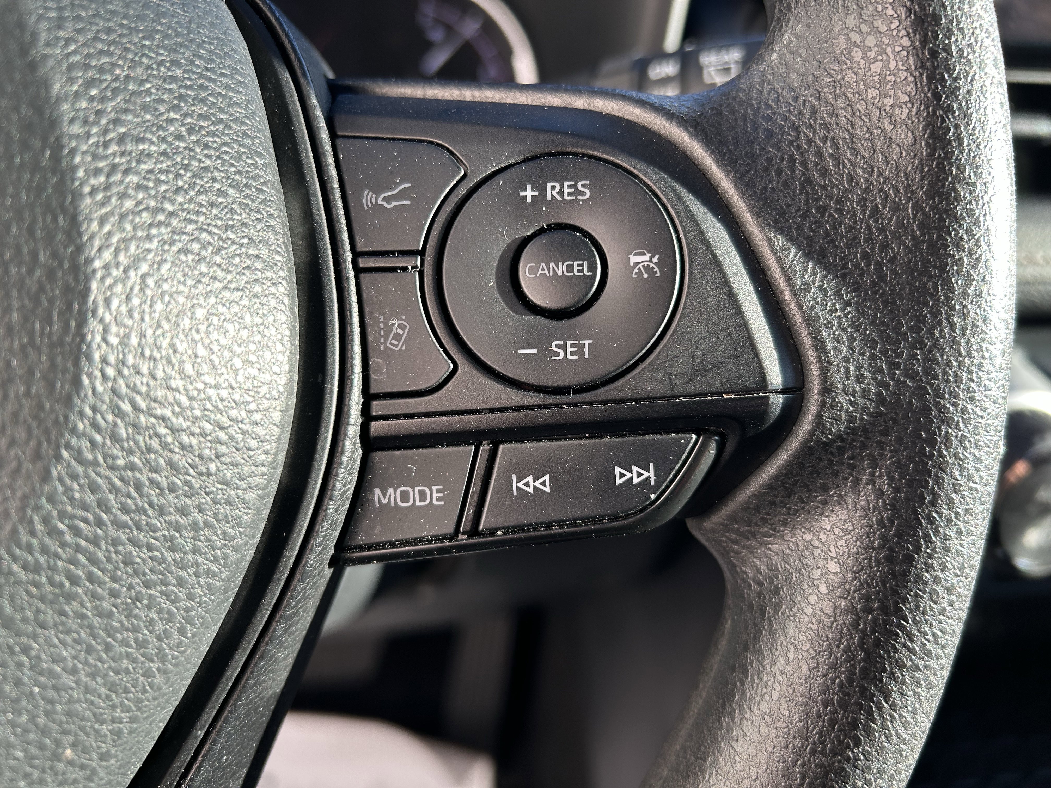 Certified 2024 Toyota RAV4 XLE FWD image 24