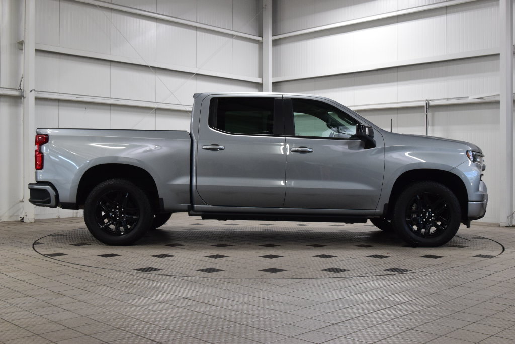 Used 2024 Chevrolet Silverado 1500 RST w/ Rally Edition AWD/4WD image 9