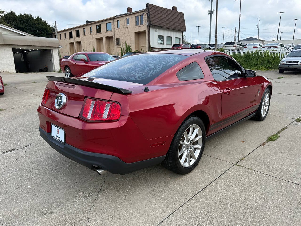 Used 2011 Ford Mustang Premium w/ 202A Rapid Spec Order Code RWD image 5