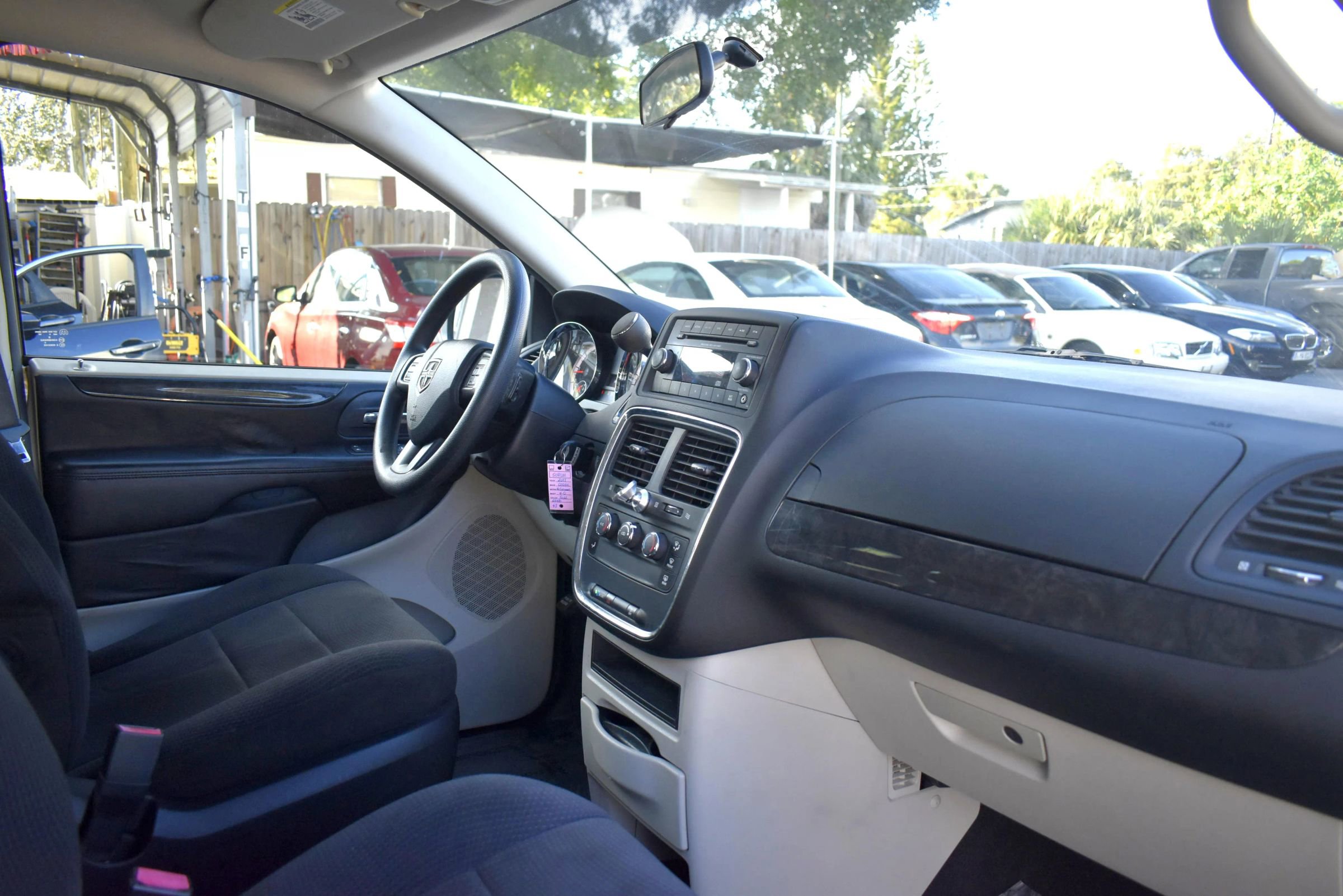 Used 2013 Dodge Grand Caravan American Value Package FWD image 14