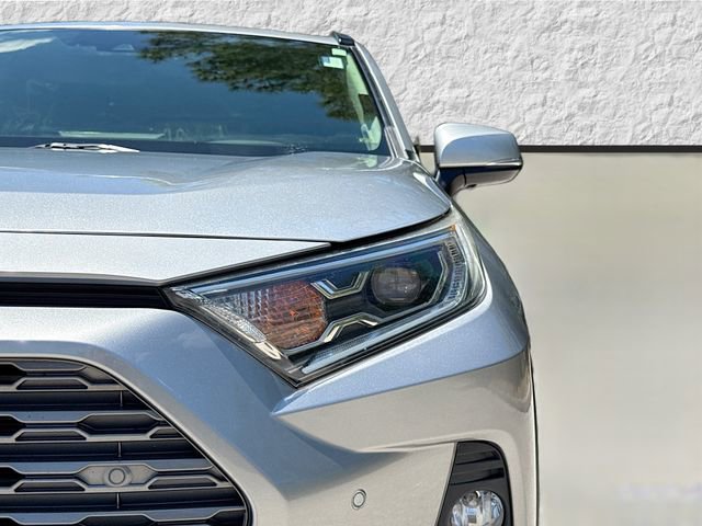 Used 2020 Toyota RAV4 Limited AWD/4WD image 9