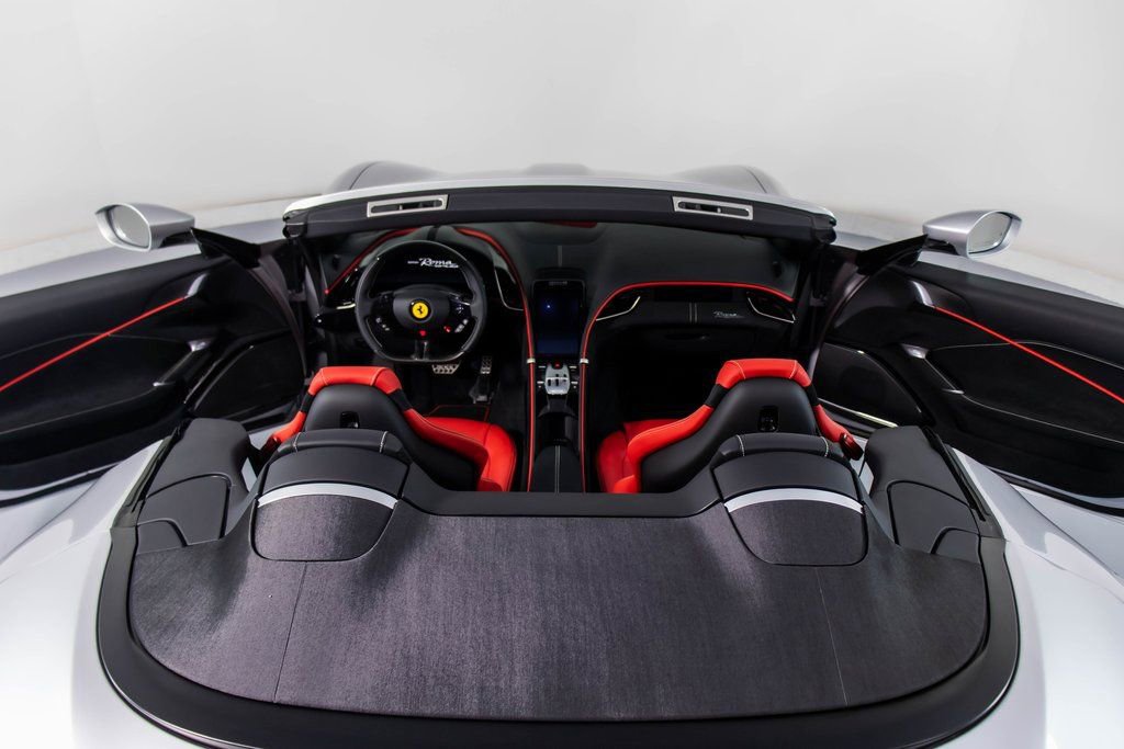 Certified 2025 Ferrari Roma Spider image 22