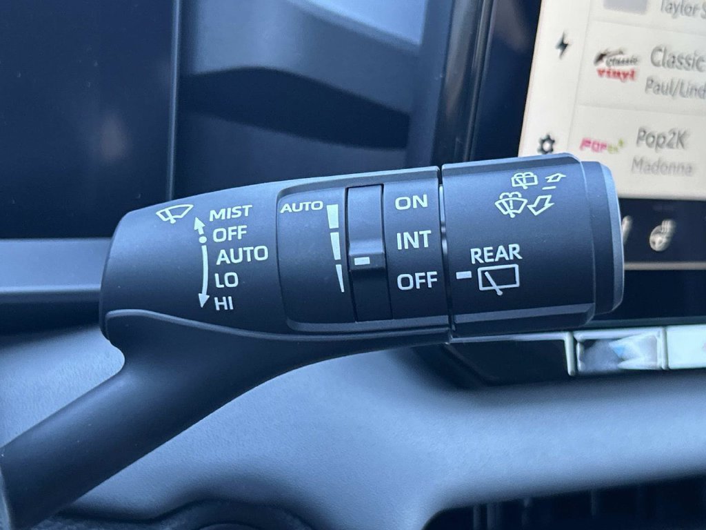 New 2026 Toyota RAV4 XSE AWD/4WD image 38