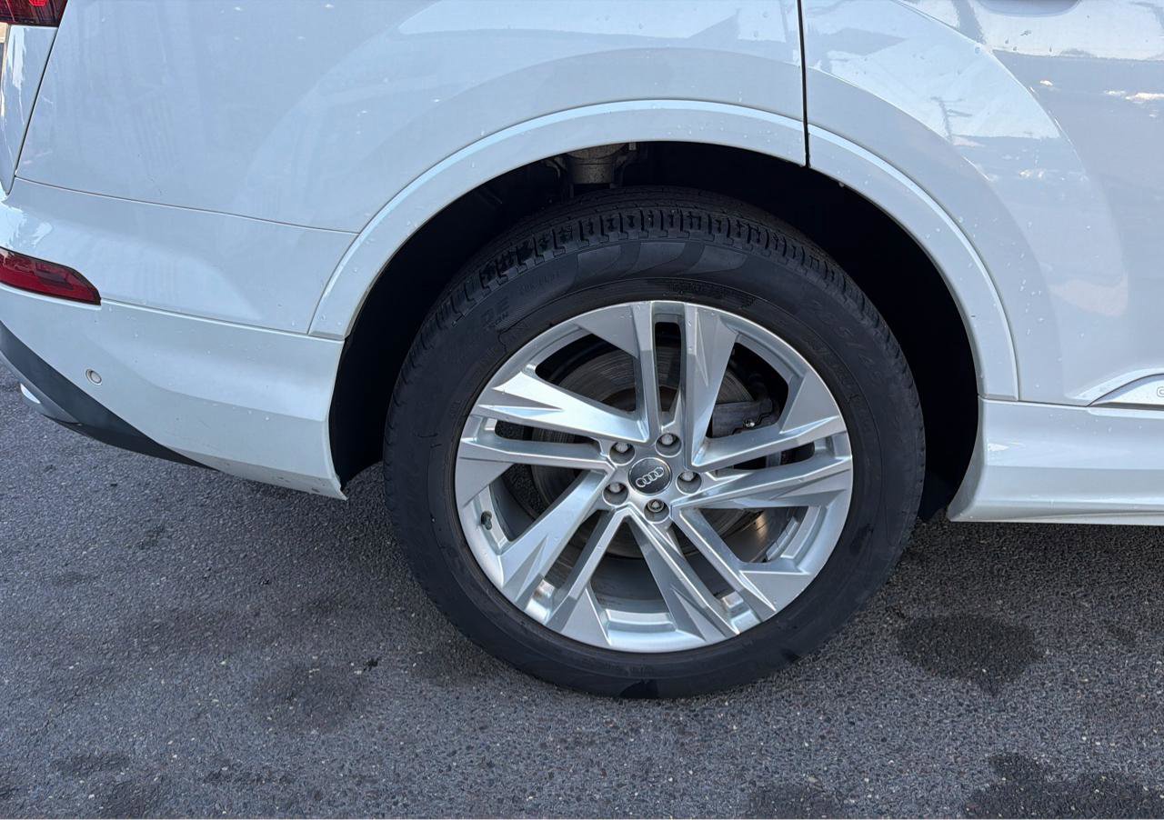Used 2020 Audi Q7 2.0T Premium Plus w/ Premium Plus Package AWD/4WD image 13