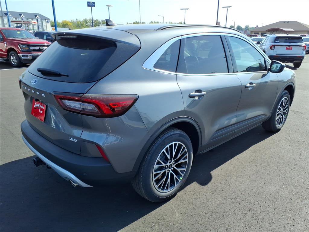 New 2026 Ford Escape SE image 3