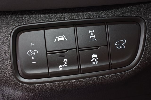 Used 2020 Hyundai Santa Fe SEL image 17