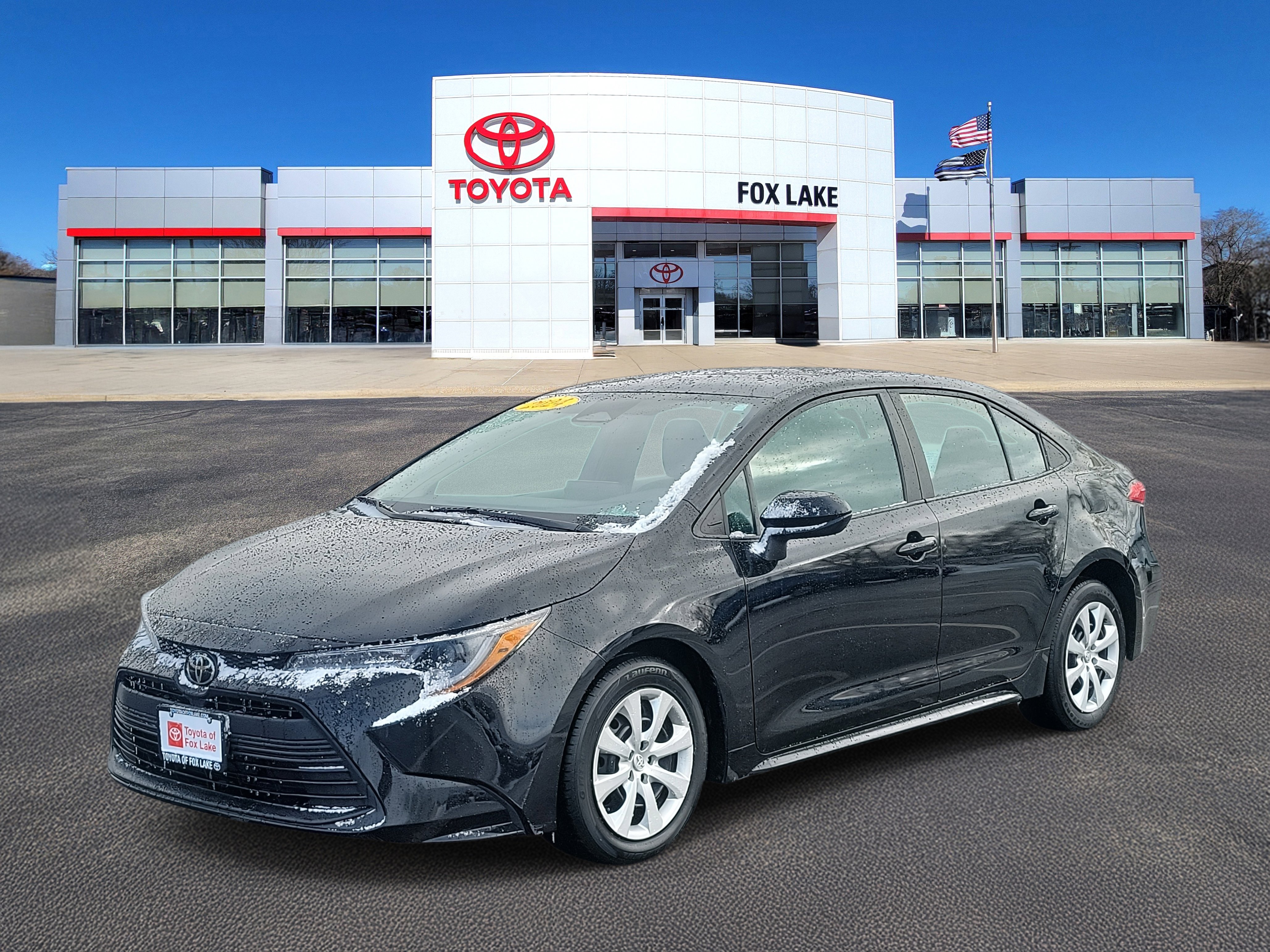 Used 2024 Toyota Corolla LE image 2