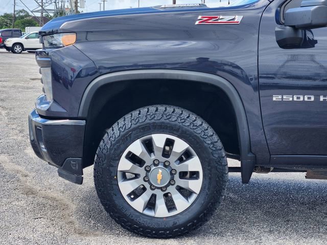 Used 2024 Chevrolet Silverado 2500 Custom w/ Custom Value Package image 8