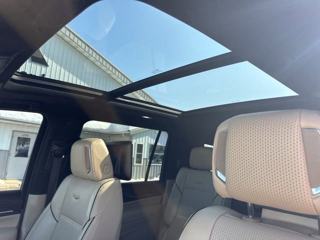 Used 2021 Cadillac Escalade ESV Premium Luxury w/ Driver Assist Tech Package image 6