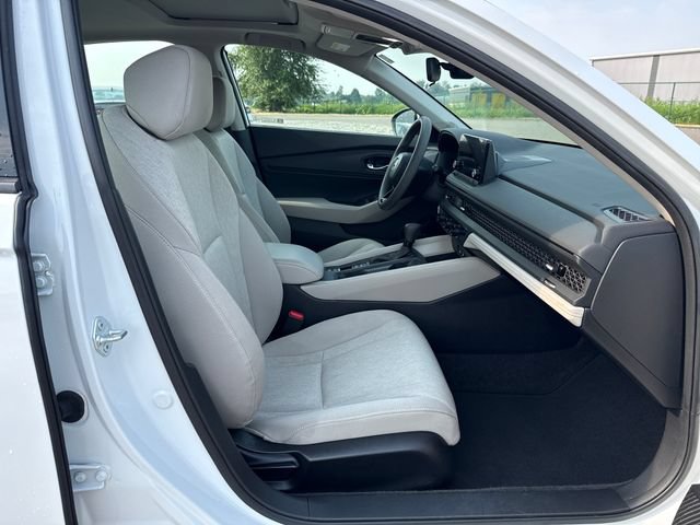 Used 2023 Honda Accord EX image 10