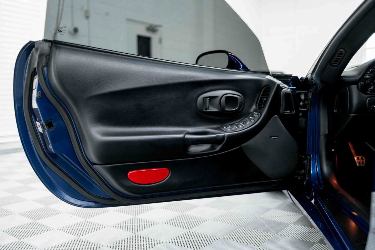 Used 2004 Chevrolet Corvette Z06 w/ Z06 Preferred Equipment Group image 43