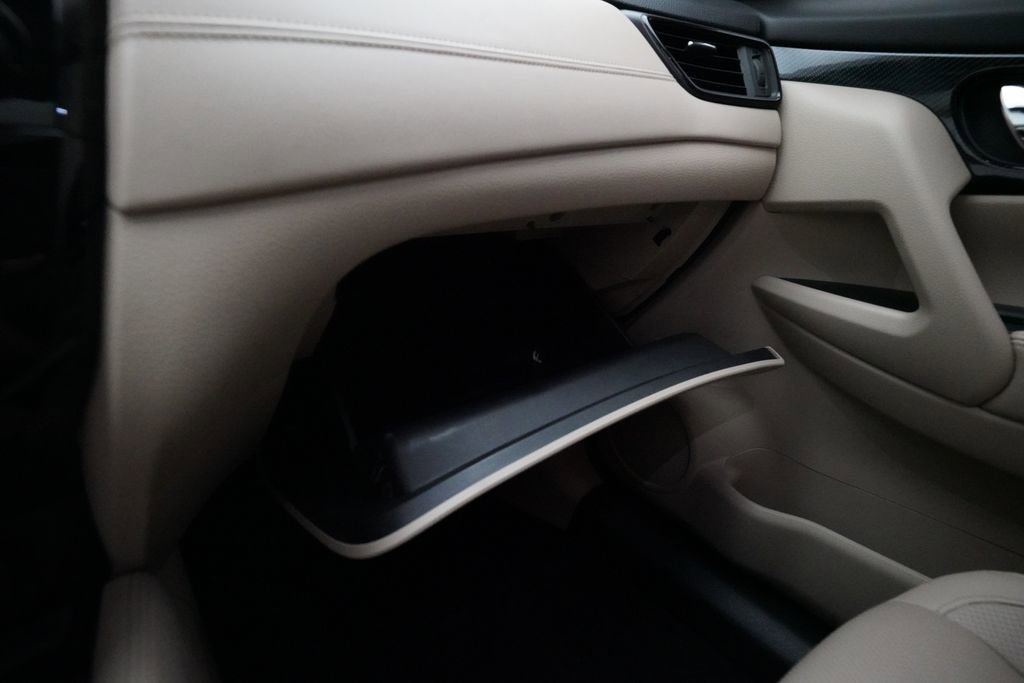 Used 2020 Nissan Rogue SL image 29