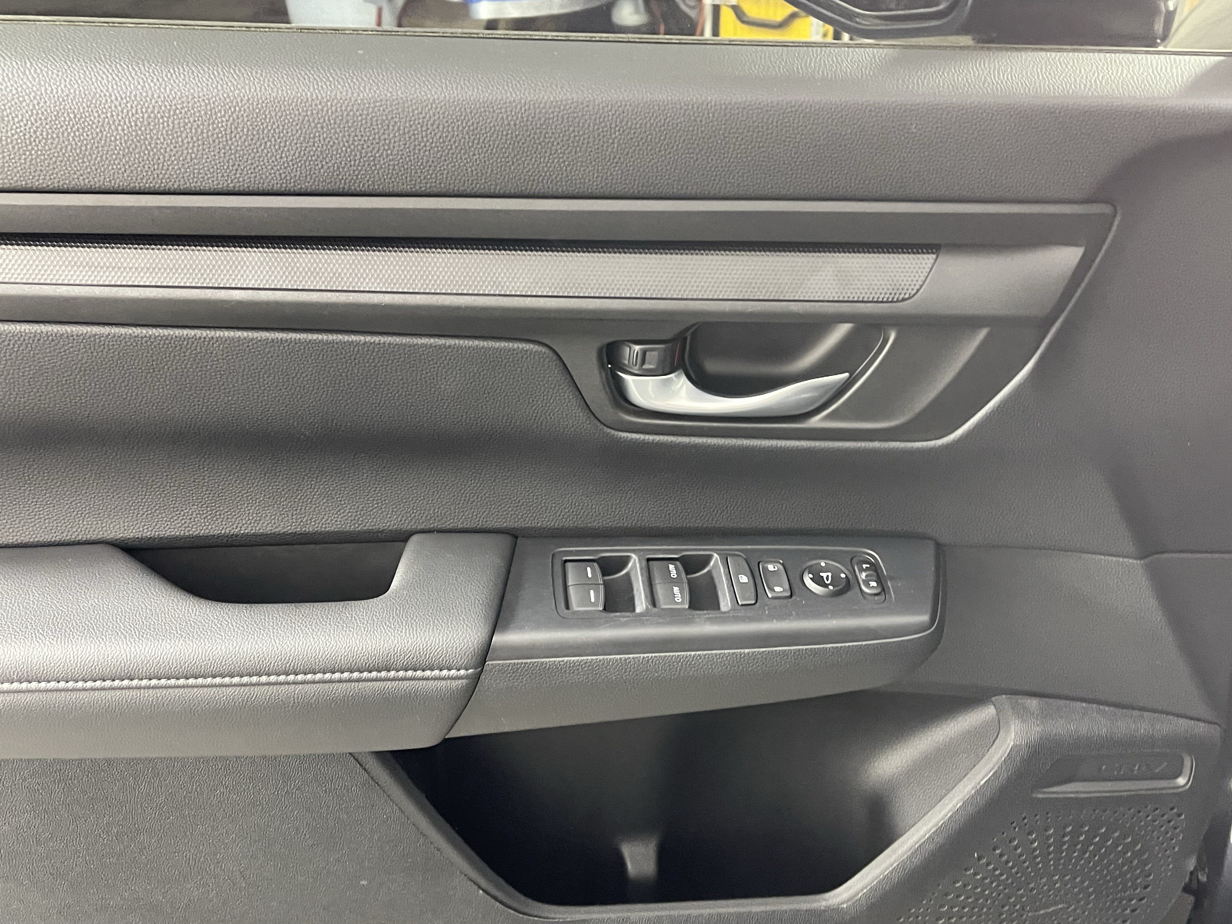 Used 2024 Honda CR-V EX image 17