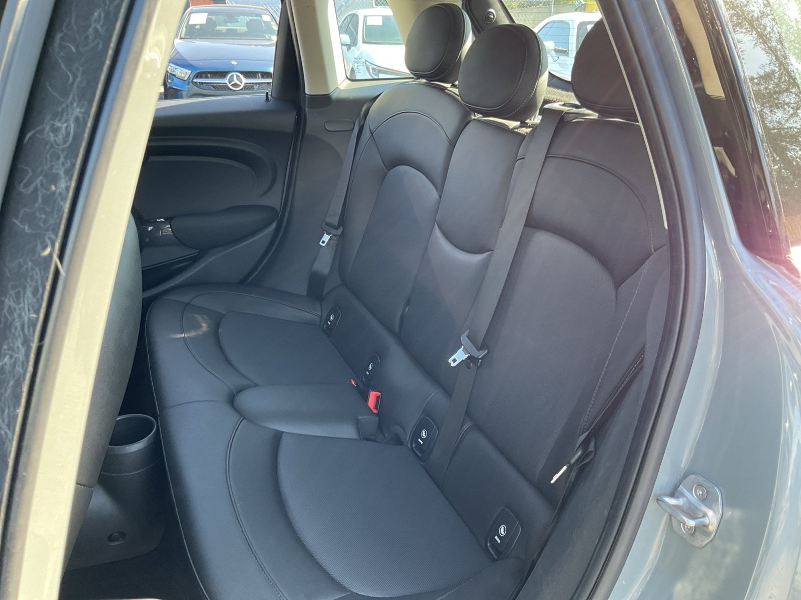 Used 2019 MINI Cooper 4-Door Hardtop w/ Storage Package FWD image 19