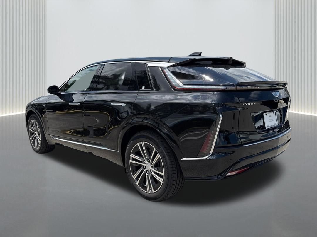 New 2026 Cadillac Lyriq Luxury RWD image 7