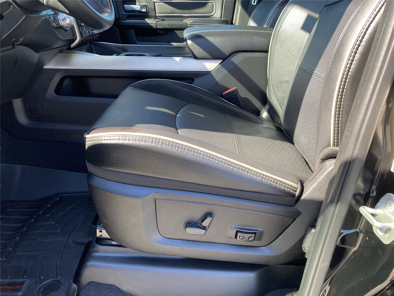 Used 2024 RAM 2500 Laramie image 24