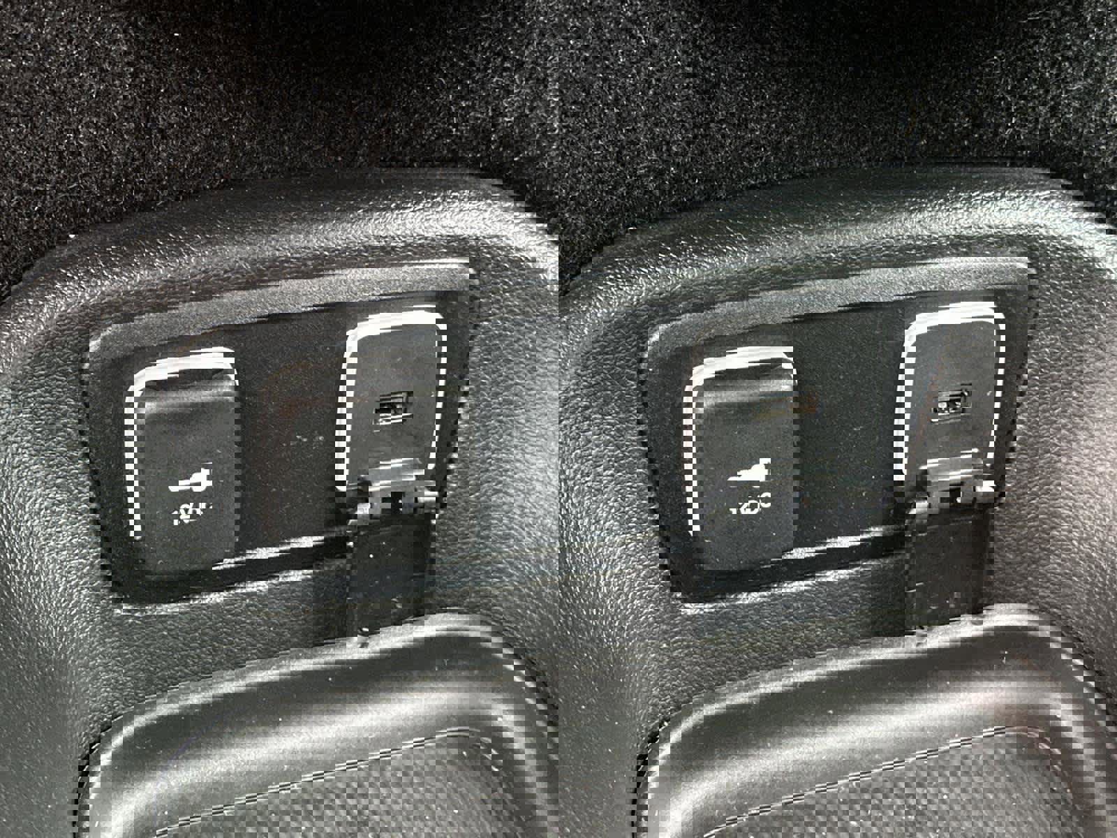 Used 2020 Chrysler Pacifica Limited w/ Advanced Safetytec Group image 29