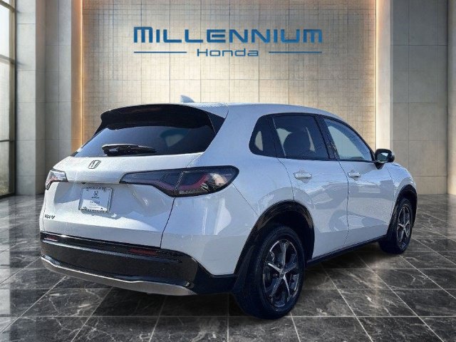 Used 2023 Honda HR-V EX-L image 4