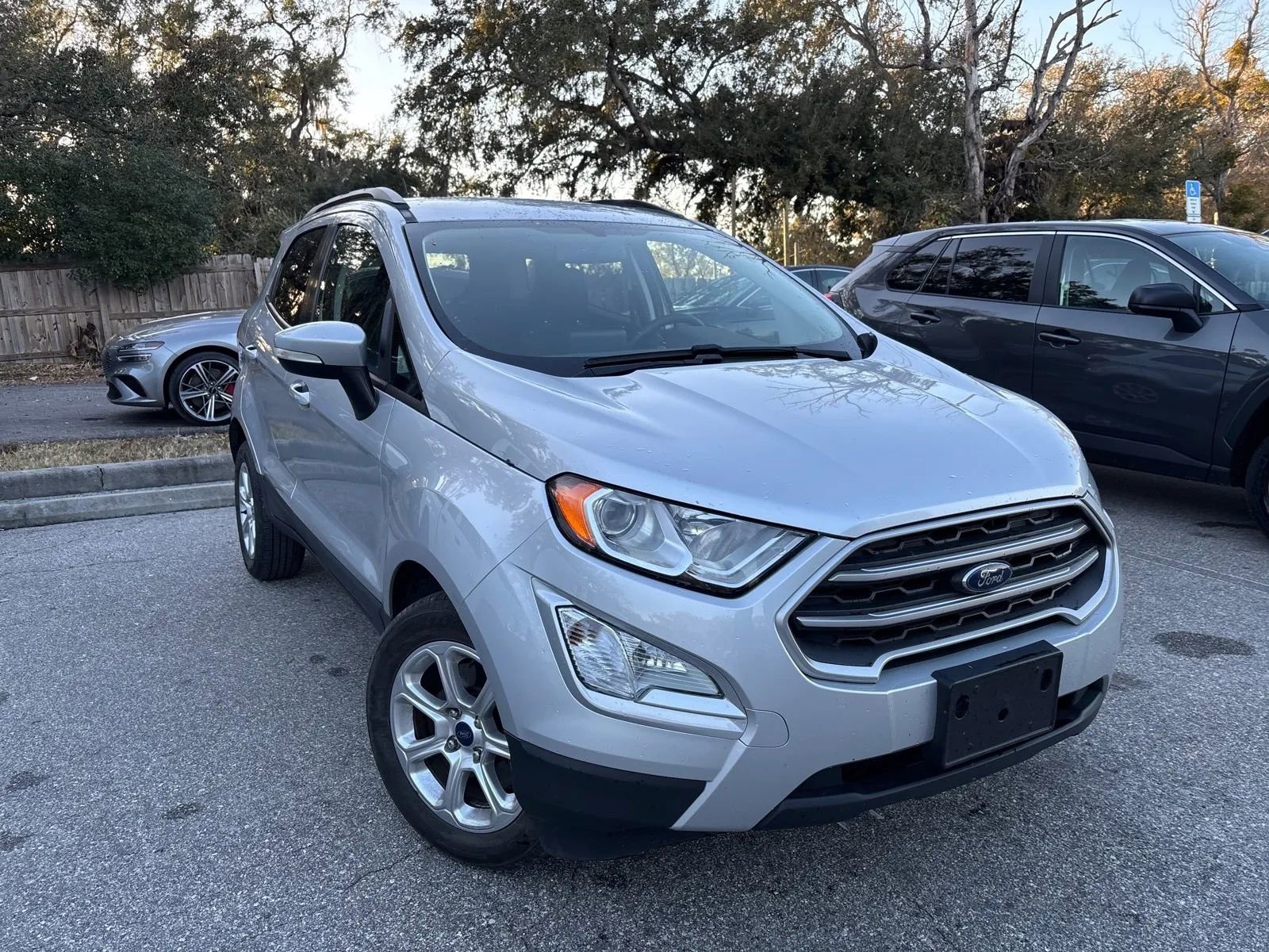Used 2021 Ford EcoSport SE w/ SE Convenience Package FWD image 4
