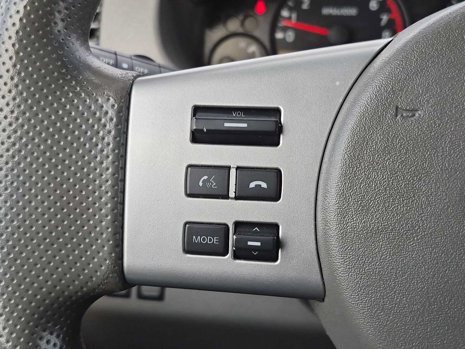 Used 2013 Nissan Frontier SV w/ SV Value Truck Pkg AWD/4WD image 22