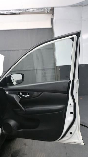 Used 2019 Nissan Rogue SV AWD/4WD image 9