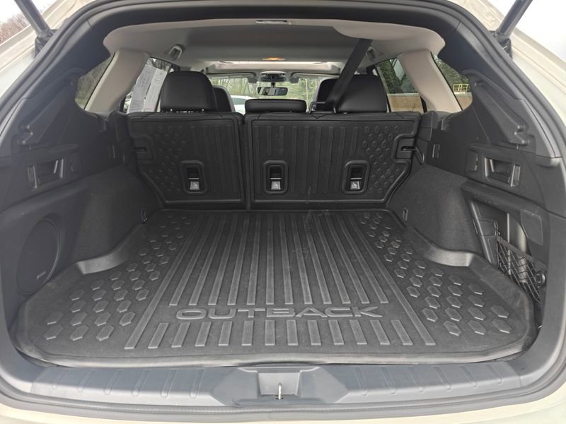 Used 2022 Subaru Outback Limited image 21