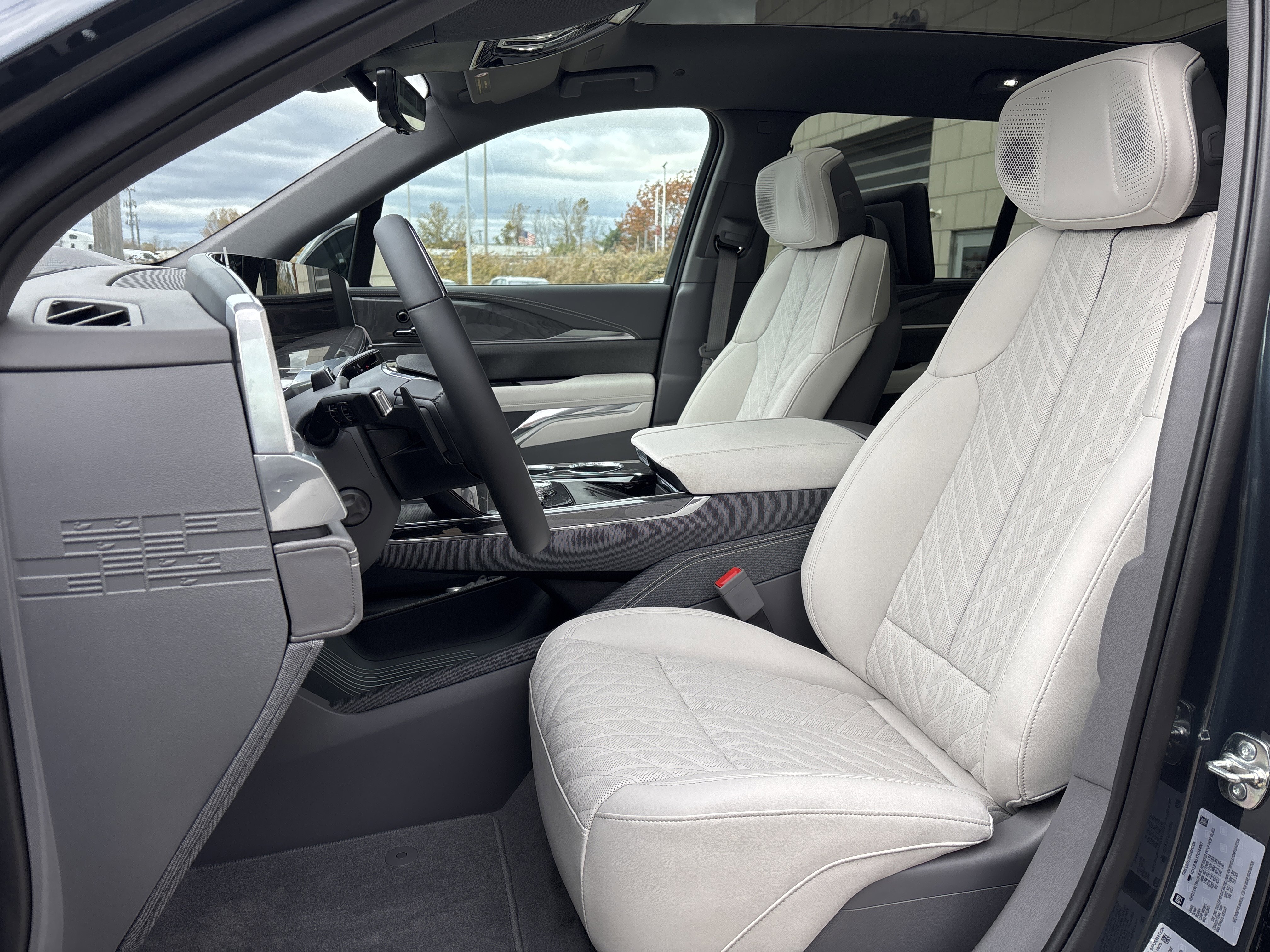 New 2026 Cadillac Escalade IQL Luxury image 28