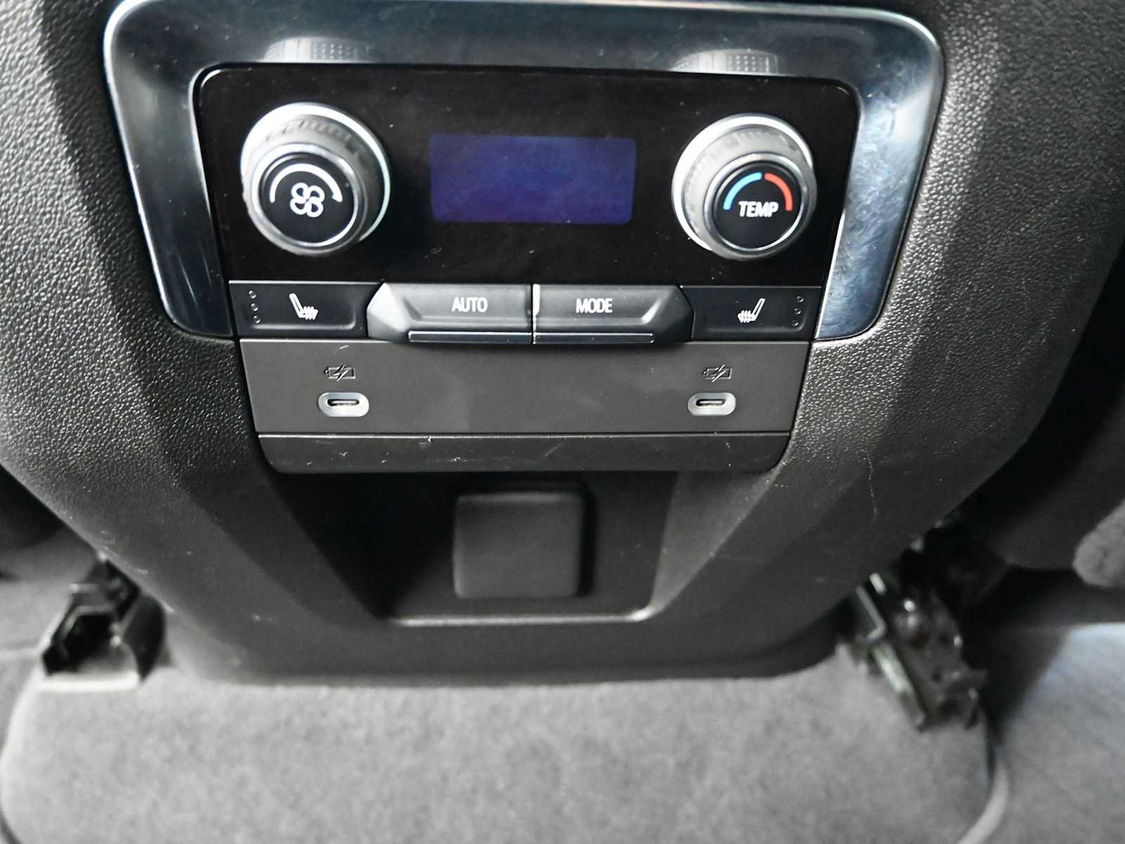 Used 2022 Chevrolet Tahoe LT w/ Luxury Package image 25