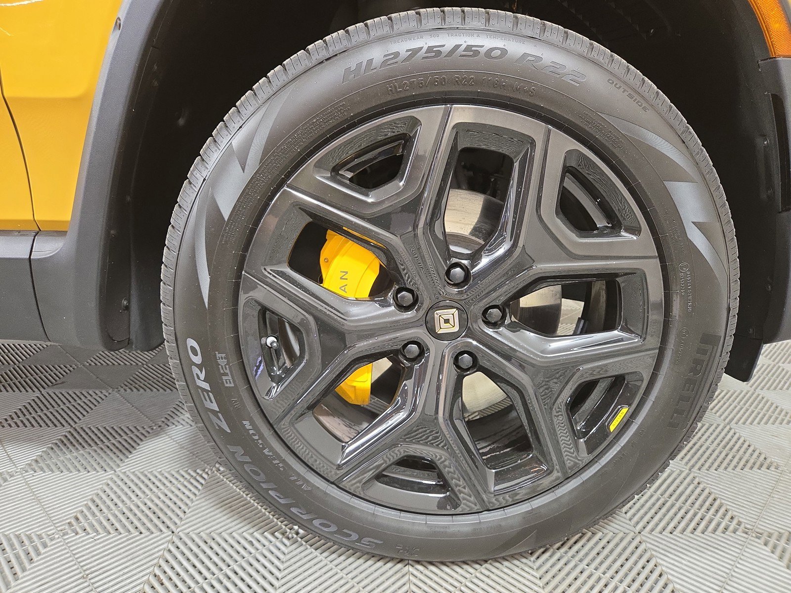 Used 2023 Rivian R1T Adventure AWD/4WD image 11