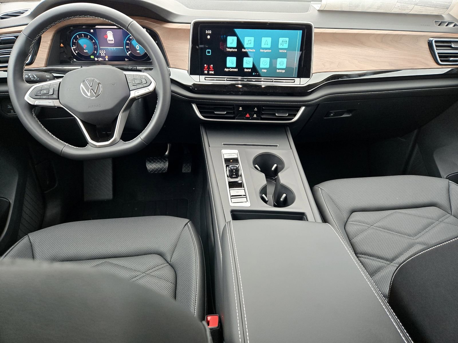 New 2026 Volkswagen Atlas SE image 8