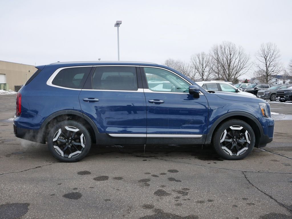 Used 2025 Kia Telluride S AWD/4WD image 11