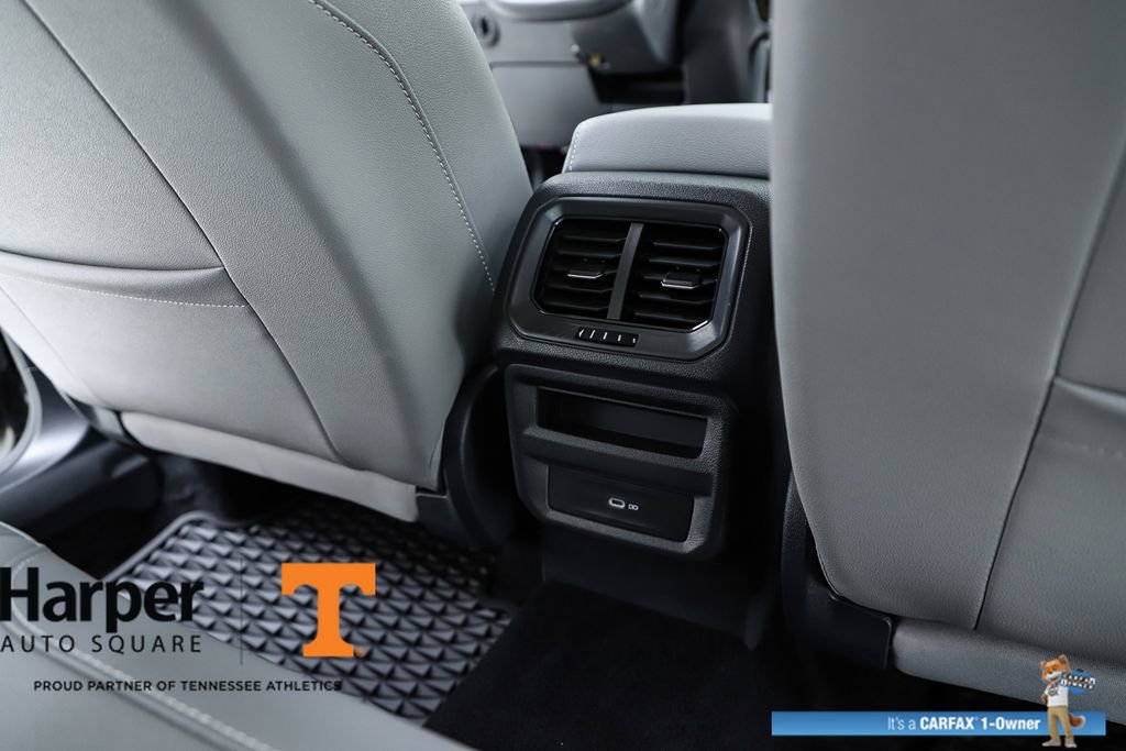 Used 2024 Volkswagen Taos SE FWD image 37