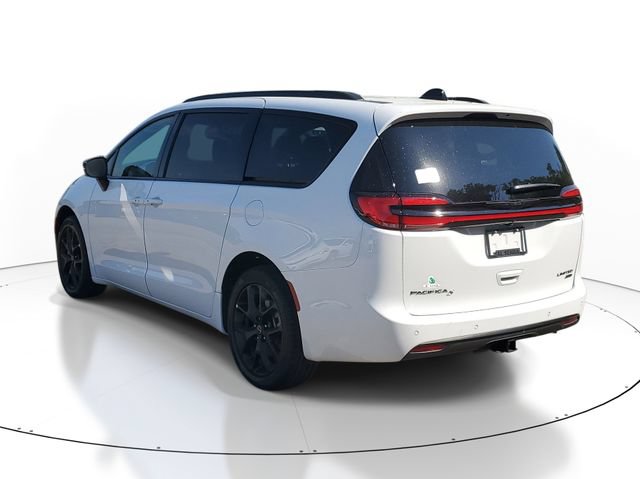 New 2026 Chrysler Pacifica Limited w/ S Appearance Package AWD/4WD image 3