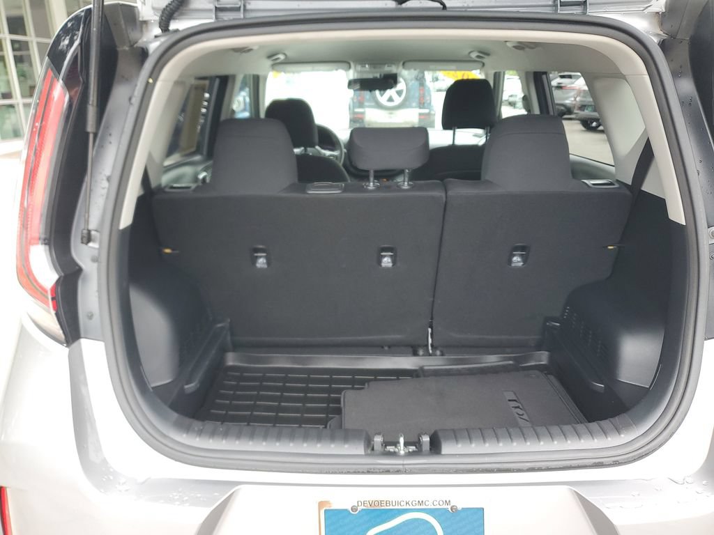 Used 2023 Kia Soul LX w/ LX Technology Package FWD image 26