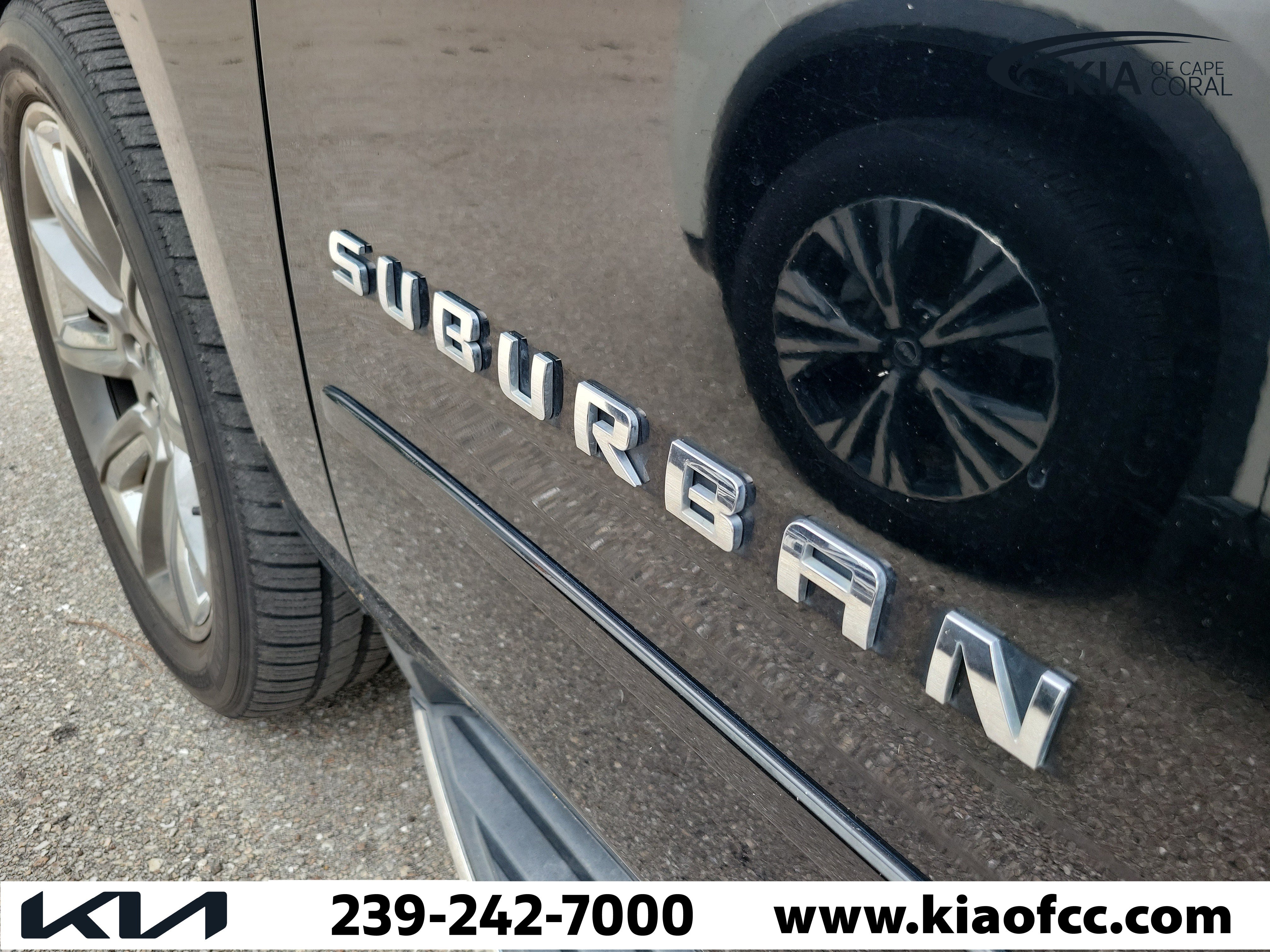 Used 2017 Chevrolet Suburban Premier AWD/4WD image 6