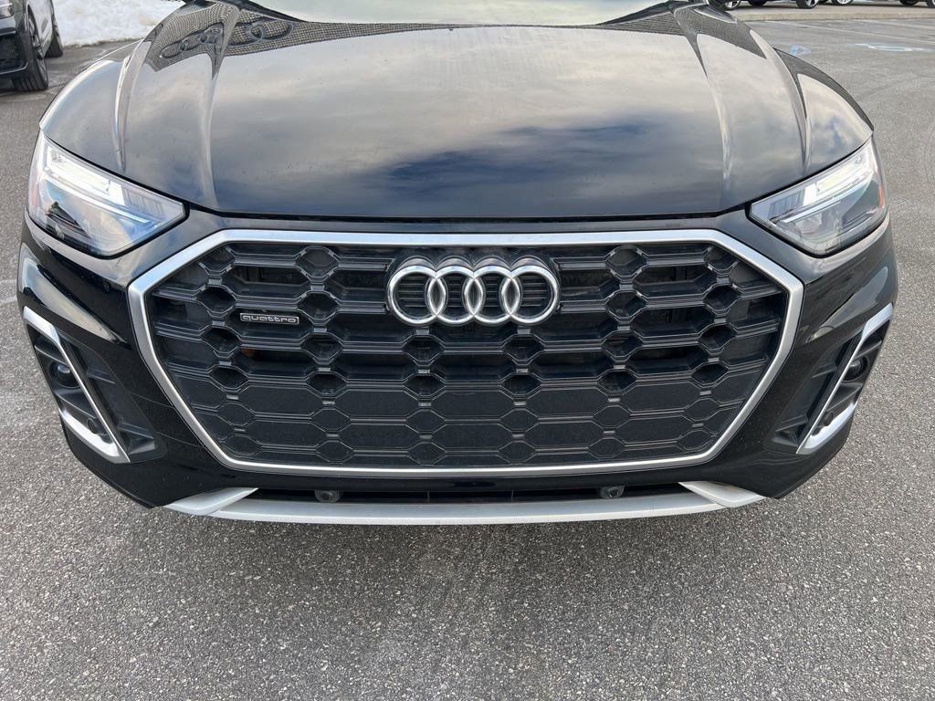 Used 2024 Audi Q5 2.0T Premium image 2