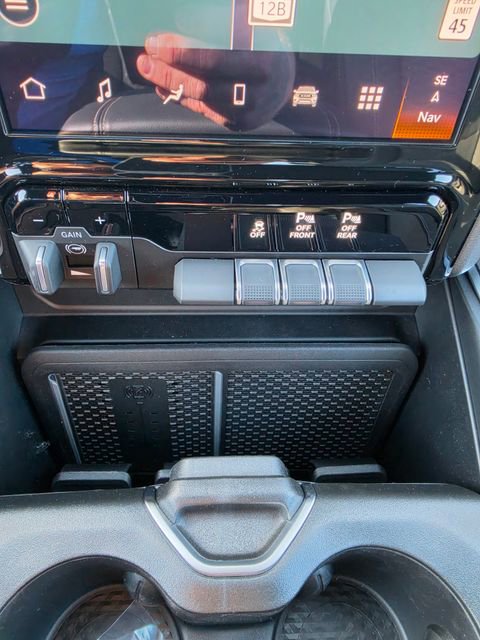 New 2026 RAM 1500 4x4 Crew Cab image 21
