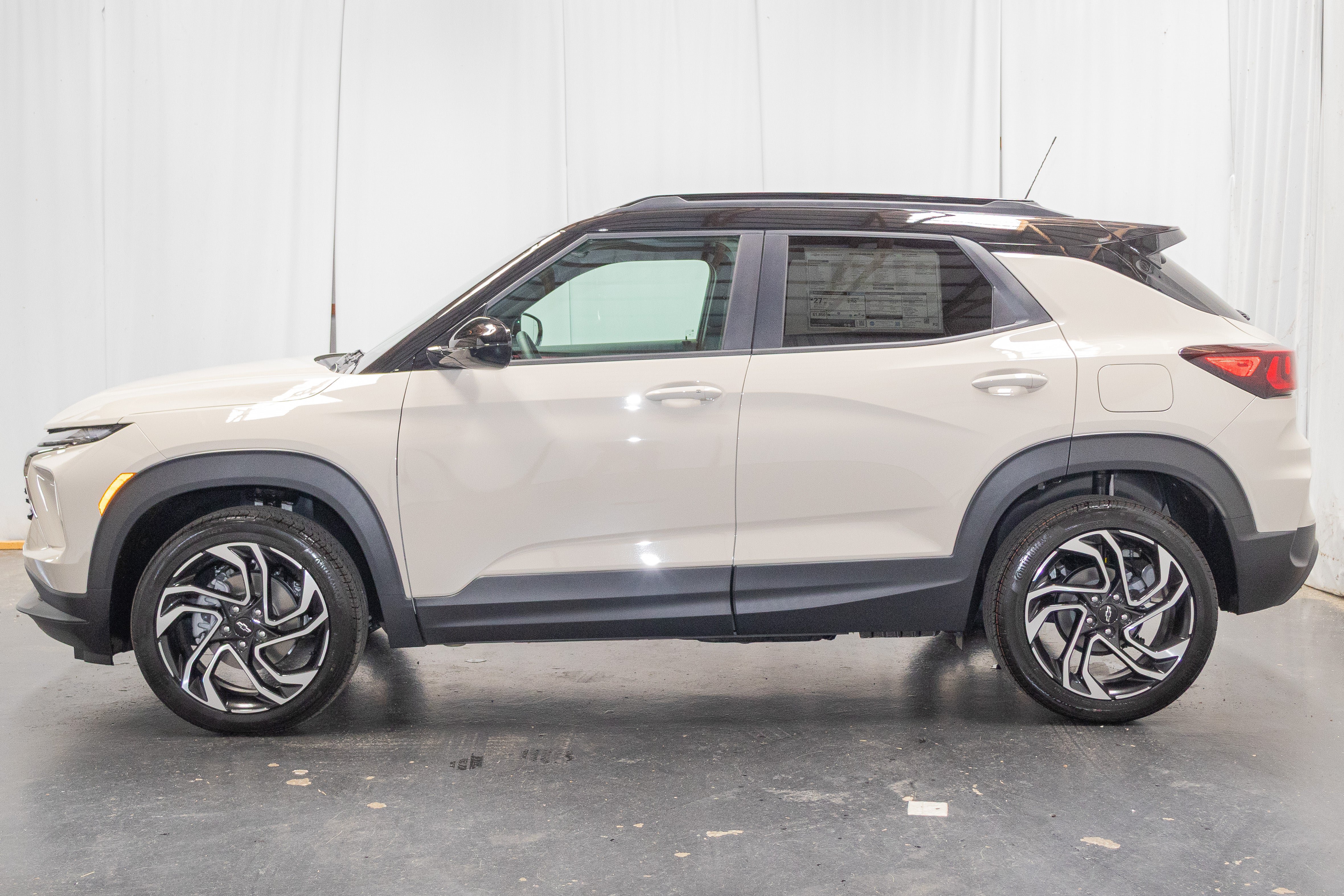 New 2026 Chevrolet TrailBlazer RS w/ Convenience Package AWD/4WD image 5