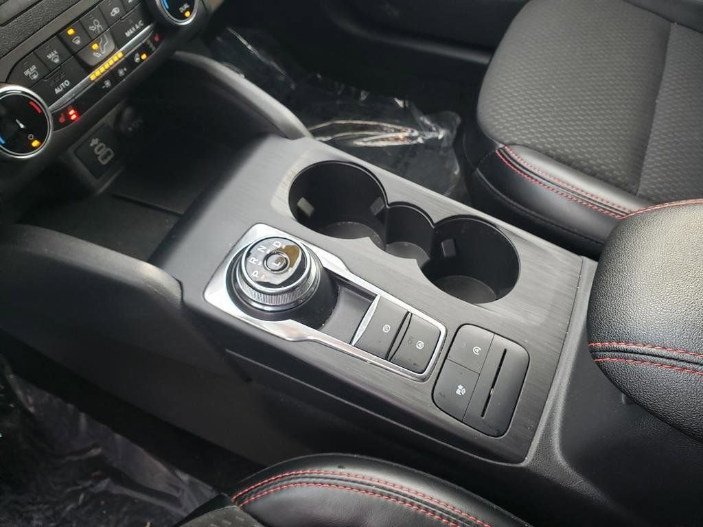 Used 2024 Ford Escape ST-Line image 24