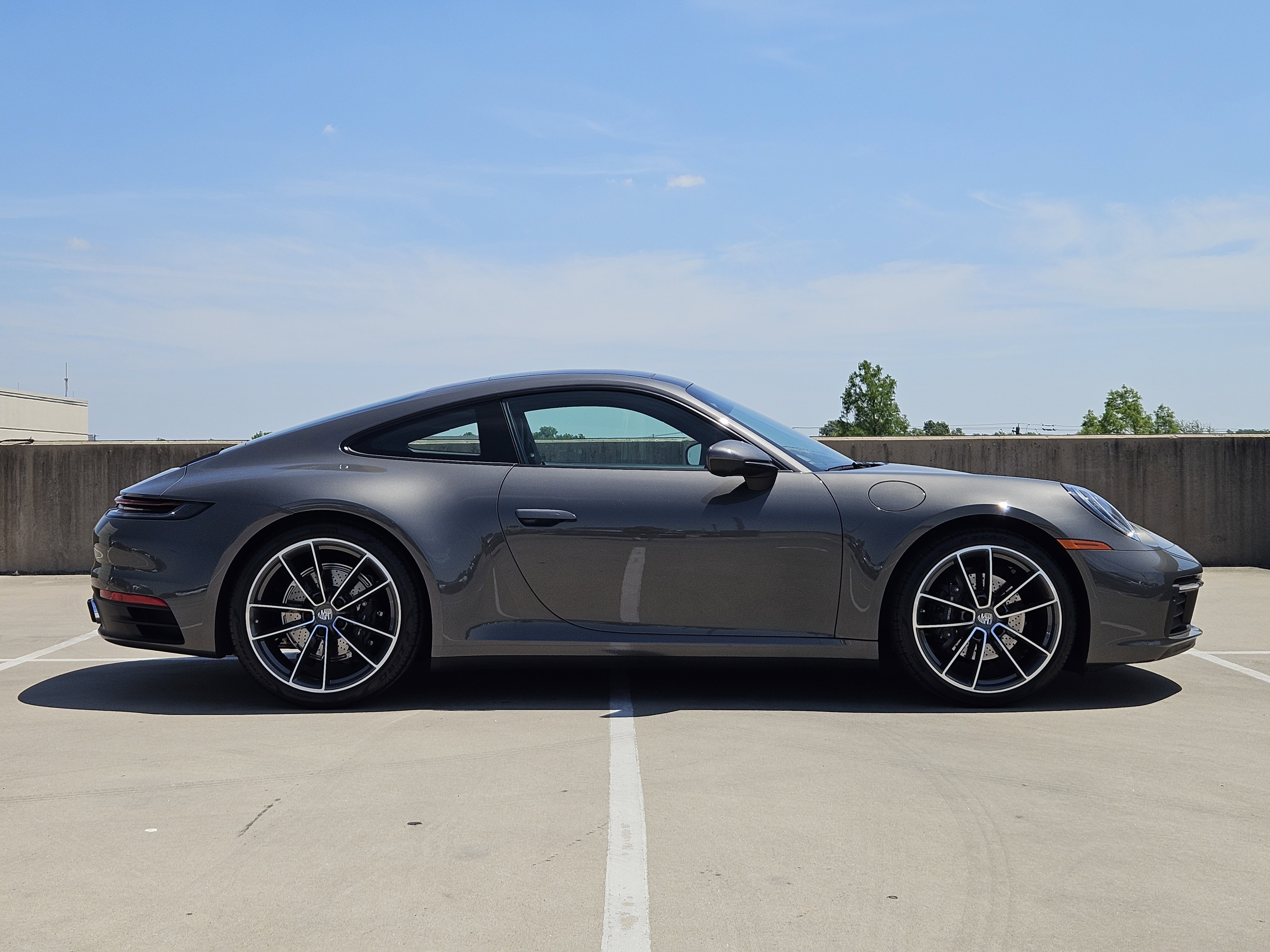 Used 2021 Porsche 911 Carrera RWD image 9
