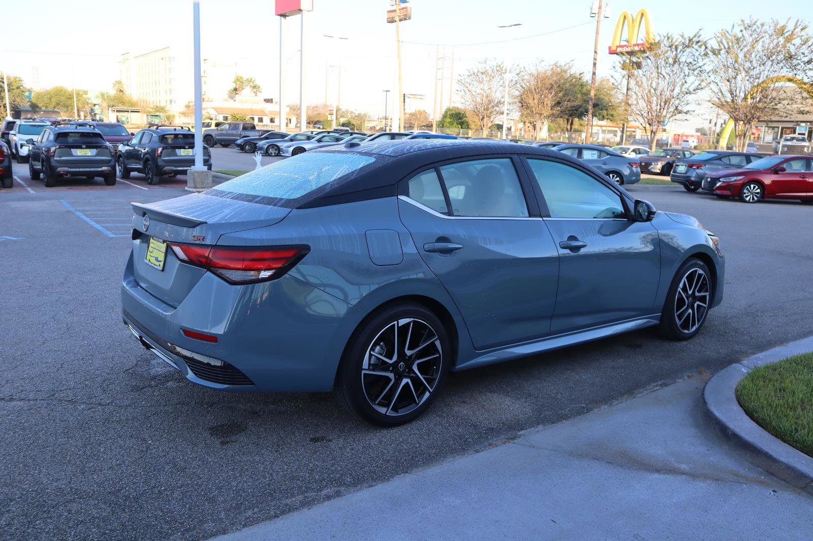 Used 2024 Nissan Sentra SR image 9